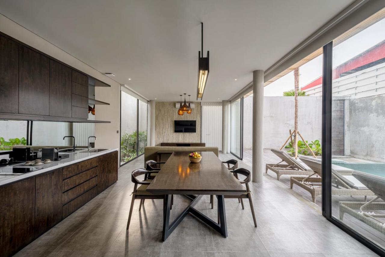 Inspira Seminyak Villa Luaran gambar