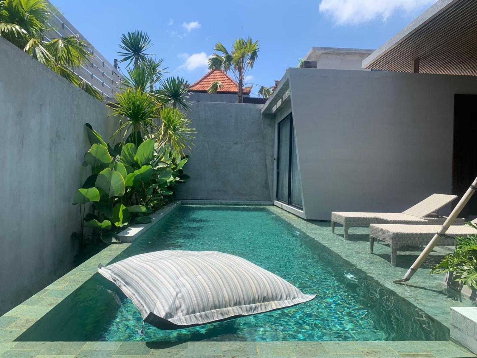 Inspira Seminyak Villa Luaran gambar