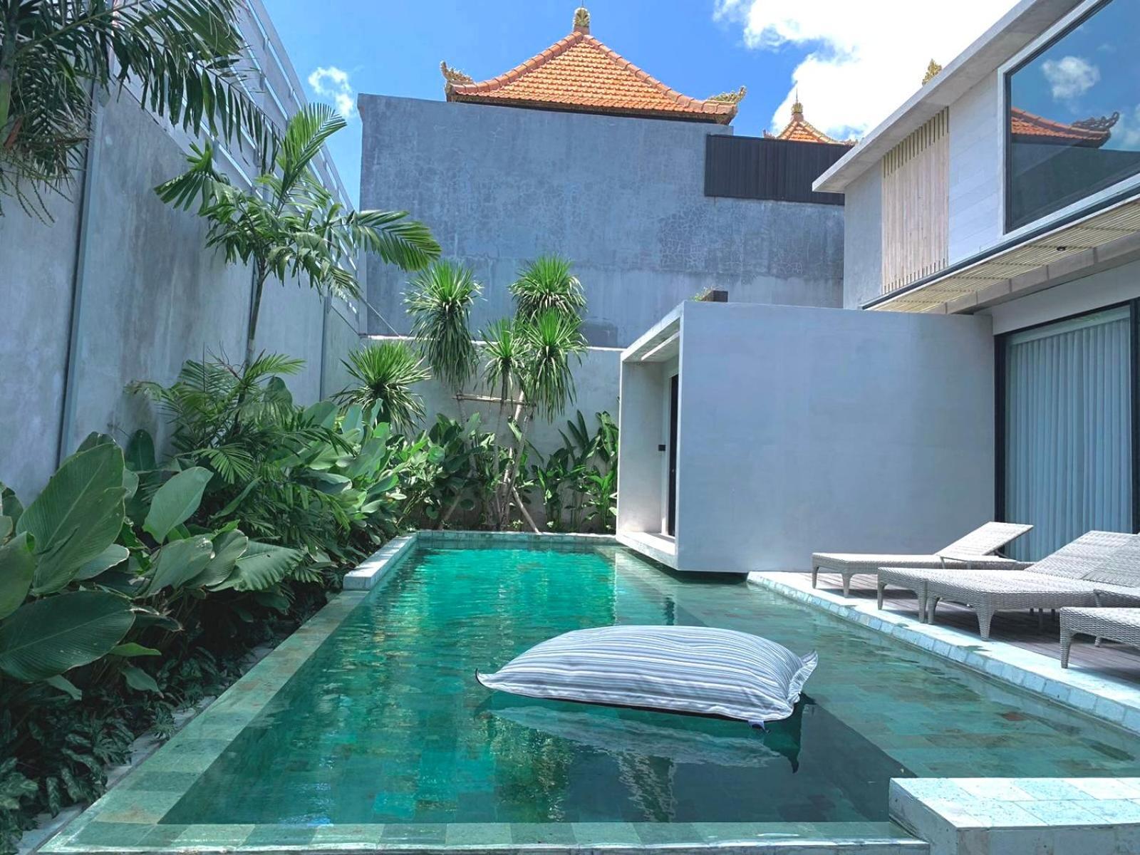 Inspira Seminyak Villa Luaran gambar